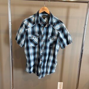 Men’s Helix Snap Button Down shirt, short sleeves. Athletic Fit, Size XL.